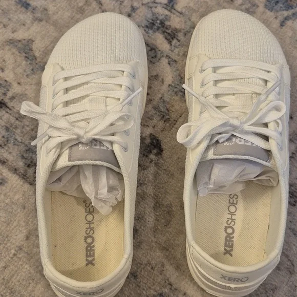 Xero Dillon Women's 8 Sneakers - New In Box - Picture 5 of 6
